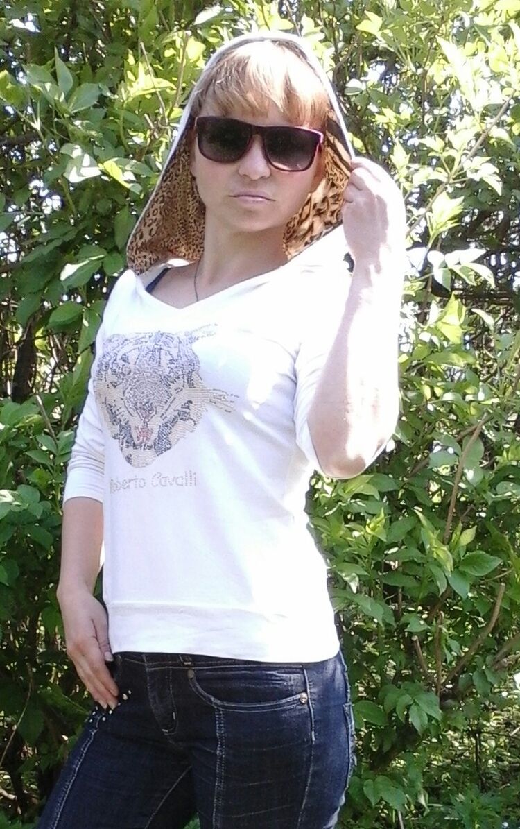  ,   ALYA, 40 ,  