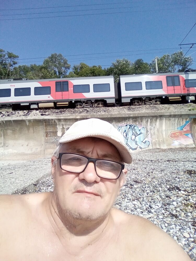  23696267  , 64 ,    