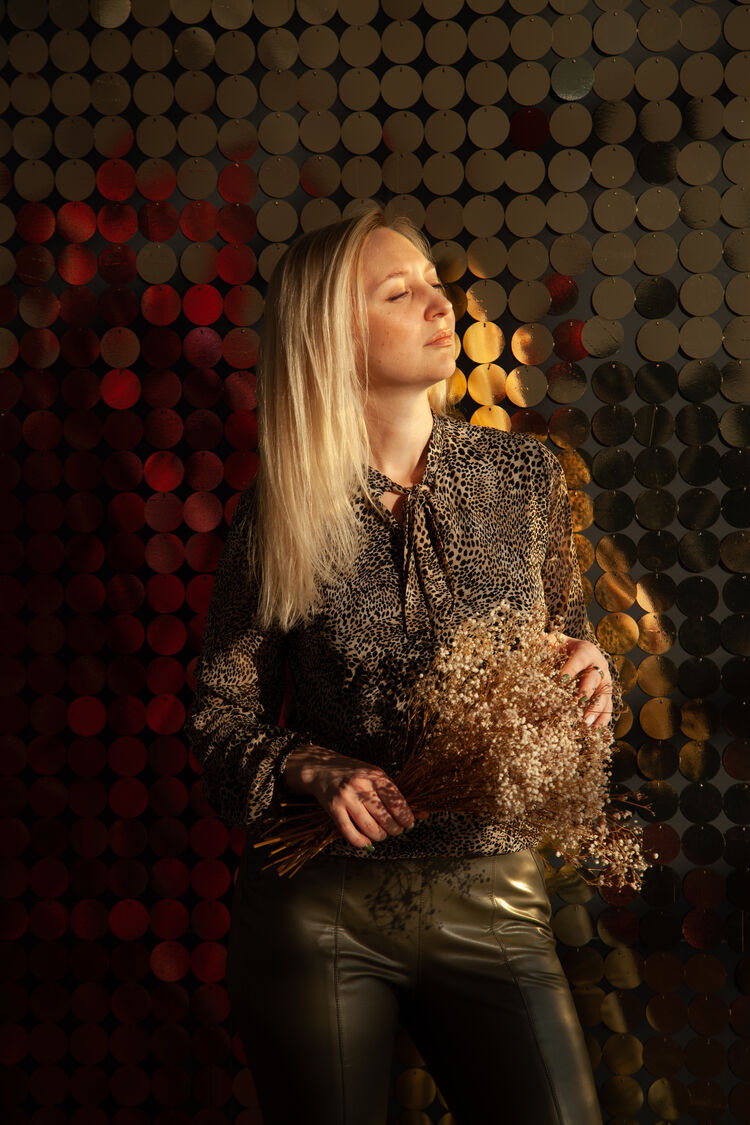 ���� 25693357 ������� ����, 40 ���, ���� ���������� � �����������