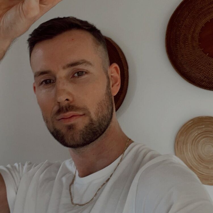  45069337  , 37 ,    --