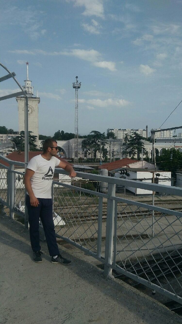  41296747  , 33 ,    