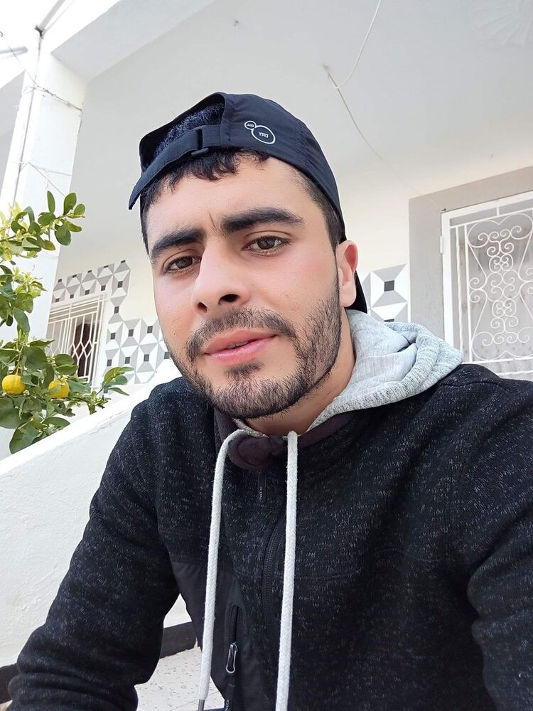  15888727  , 31 ,    Tunis