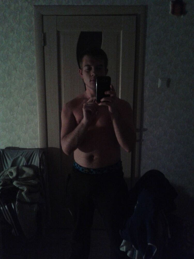  18273537  Yuriy, 29 ,    