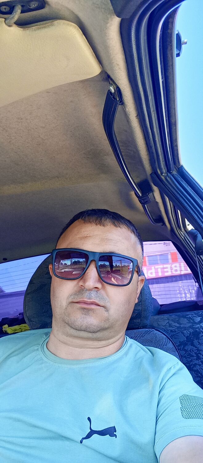  44572987  Komiljon, 39 ,     