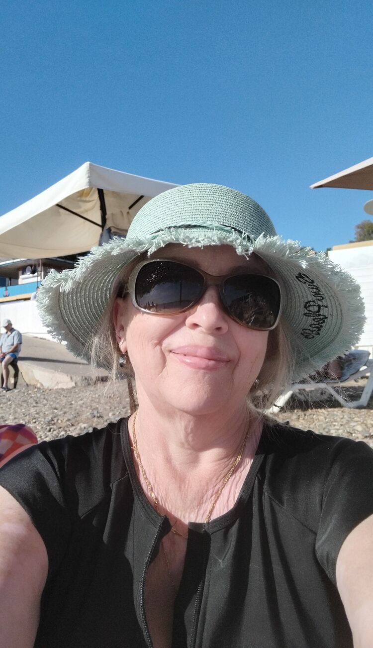  ,   Olga, 60 ,   ,   