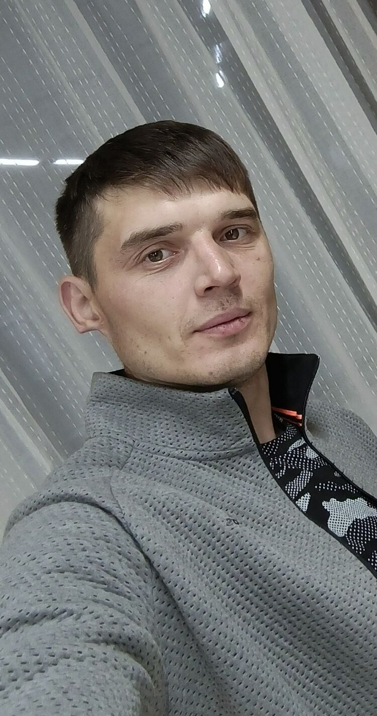  47661827  Guf, 33 ,    