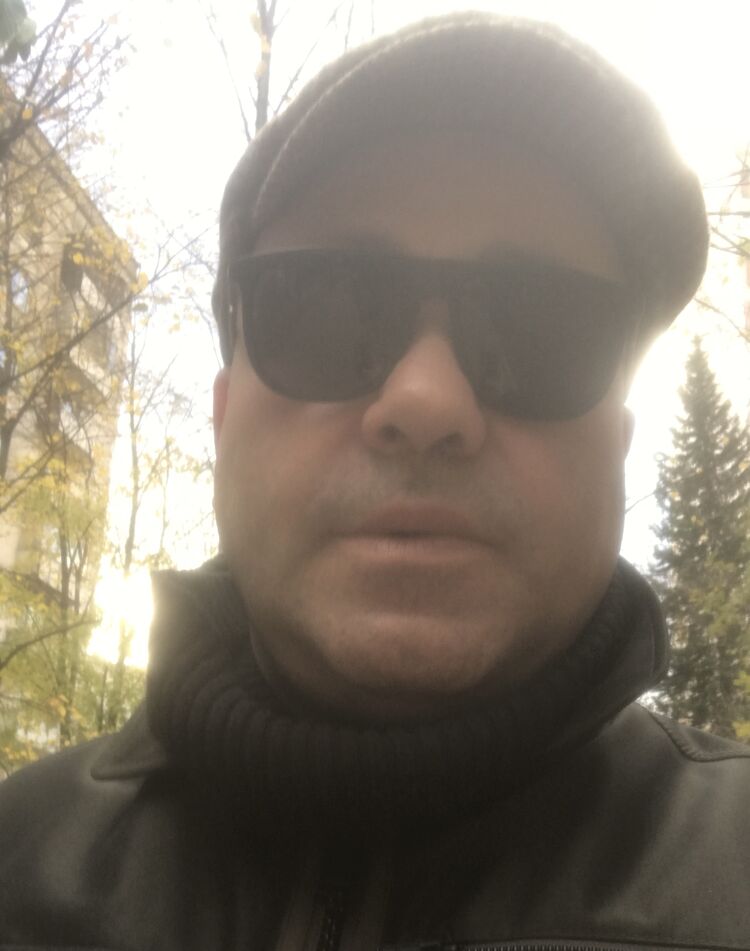 42341067  Nikolas, 44 ,    