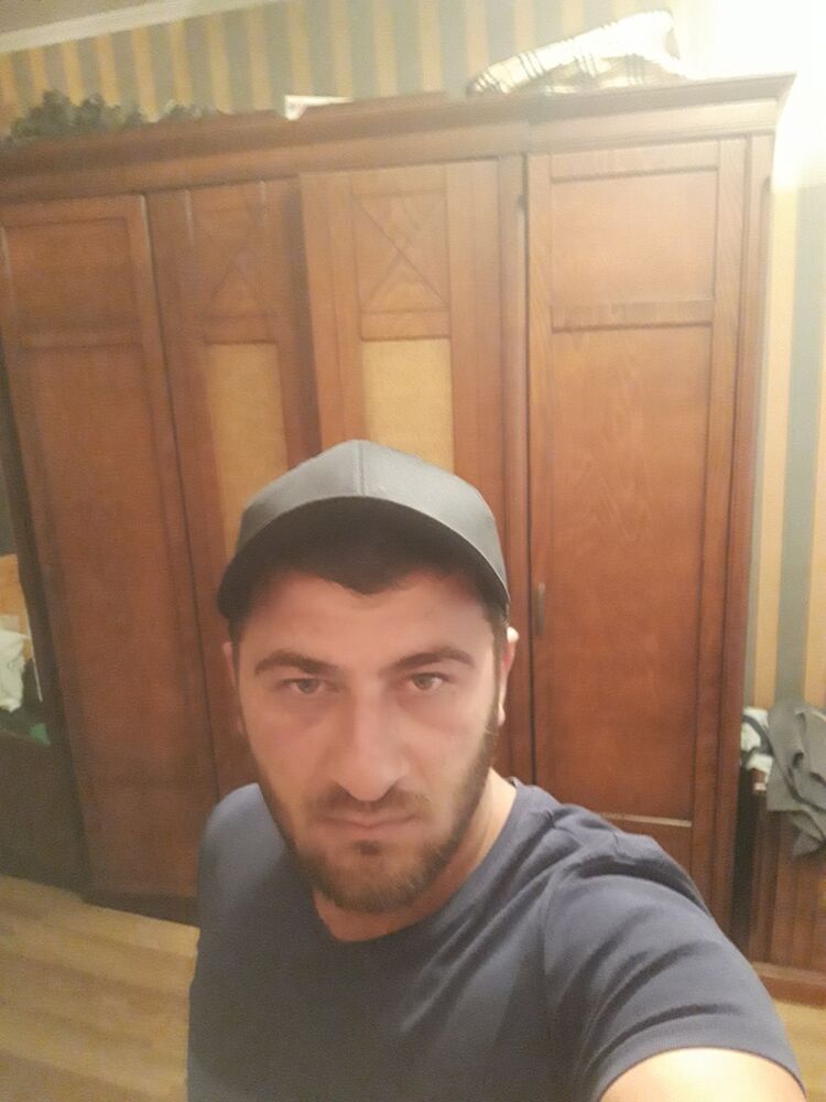  18766867  Luka, 32 ,    