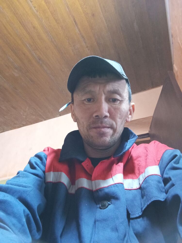  47047867  Komil, 38 ,    