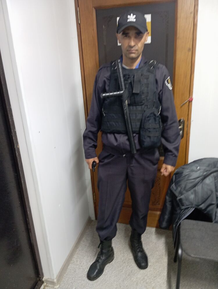  43967247  Ravil, 40 ,    