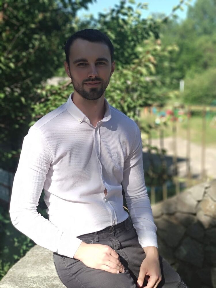  17036317  Vlad, 30 ,    