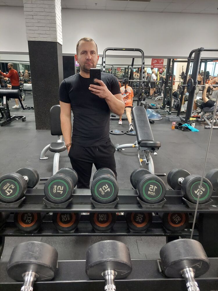  53156547  Mykhailo, 36 ,    Praha