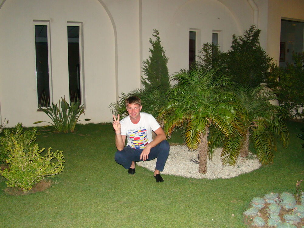  ,   Alex San Der, 41 ,   ,   , c 
