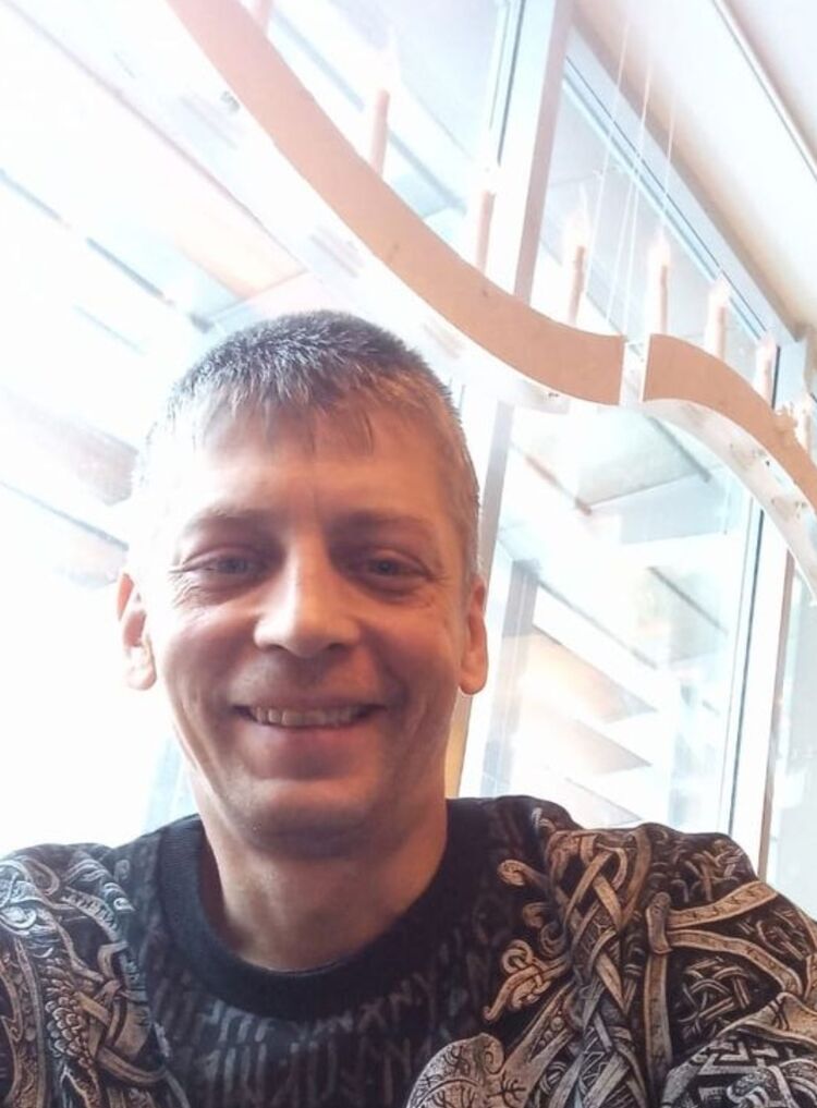  ,   George, 43 ,   