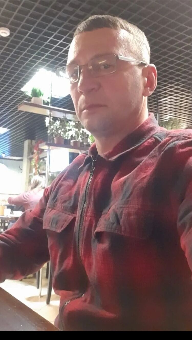  40482137  , 46 ,    