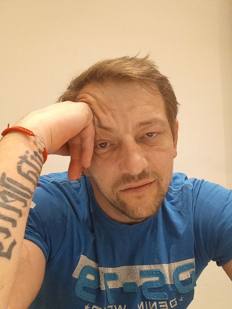  22809817  , 44 ,    