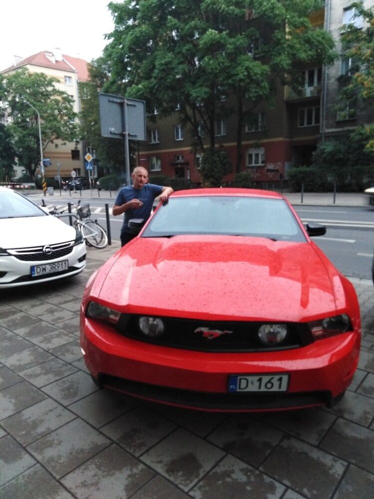  18154737  Maksym, 40 ,    