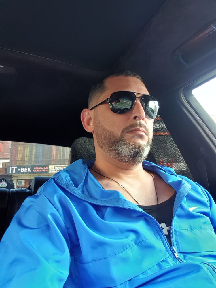  37953657  , 44 ,    