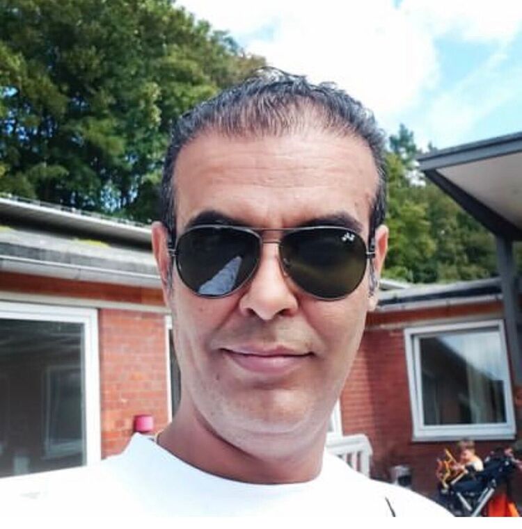  ,   Omid, 42 ,   ,   