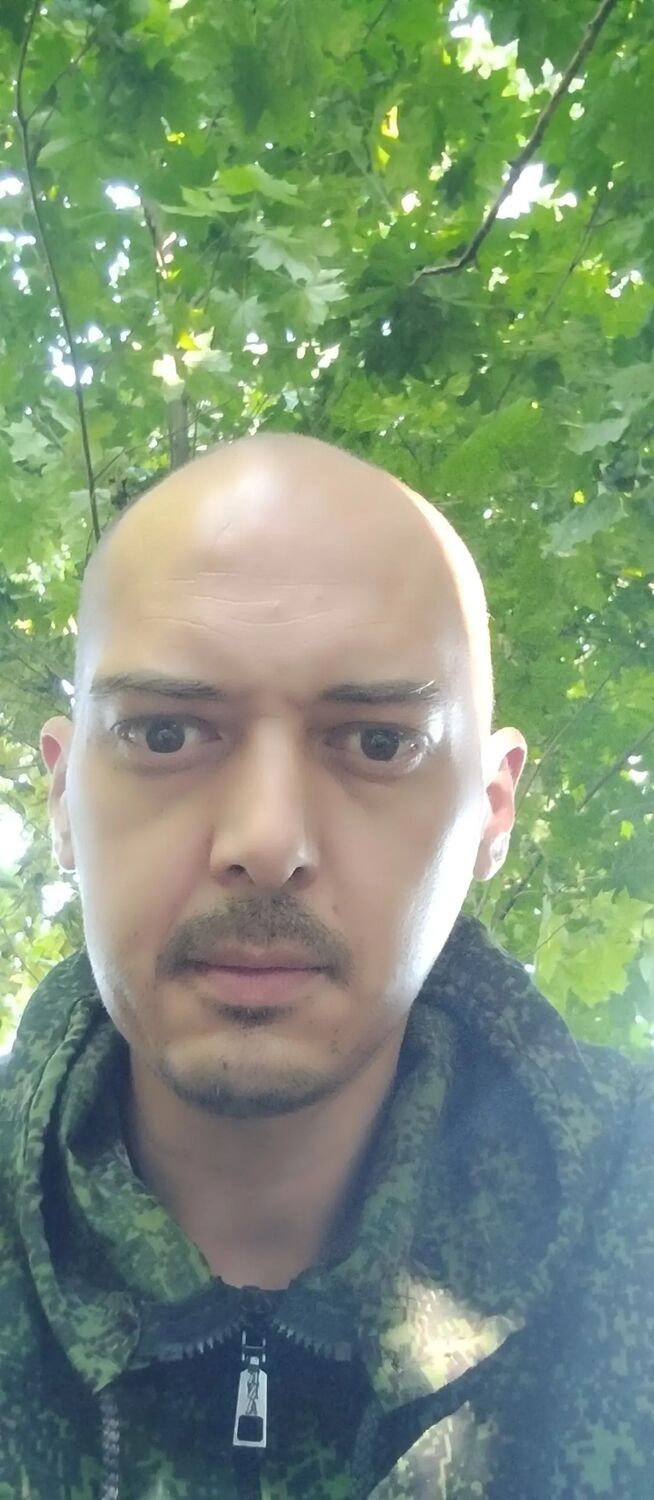  46104627  , 40 ,    