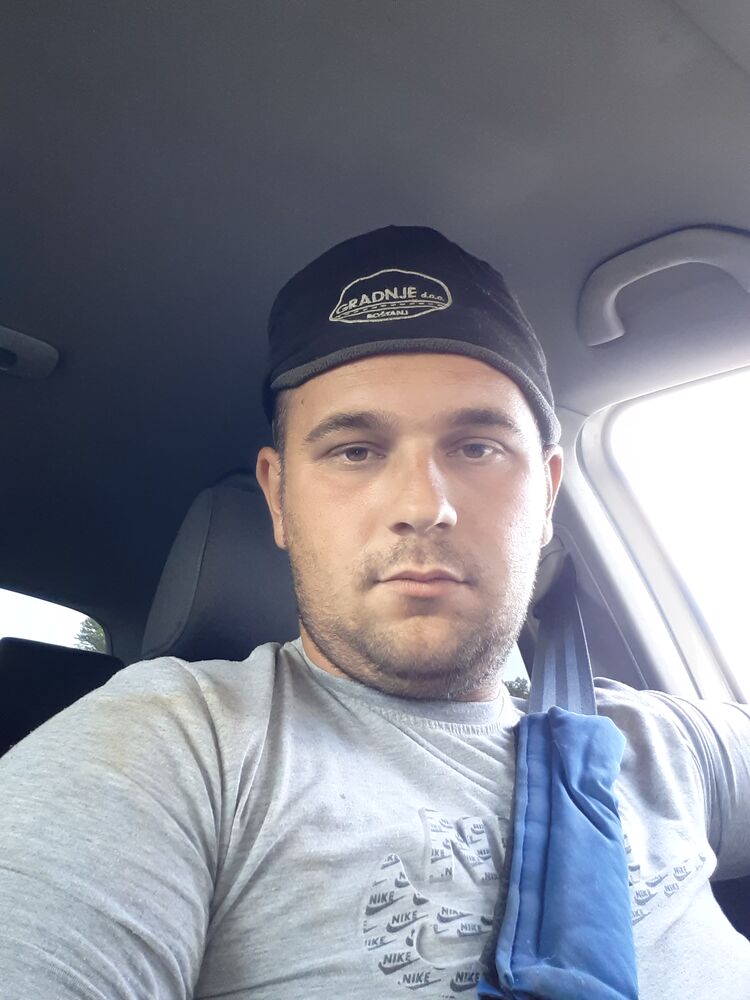  ,   Davor, 35 ,   ,   