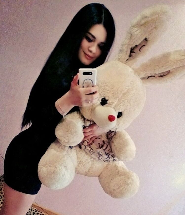  ,   Kriss, 29 ,  