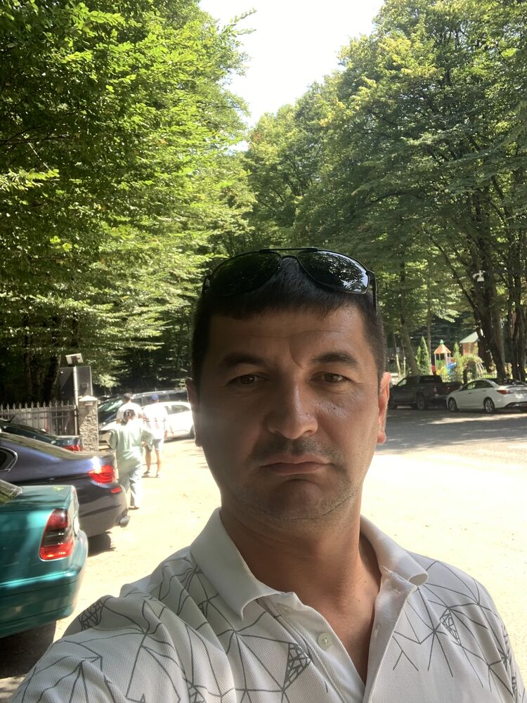  54611057  Faridun, 44 ,    