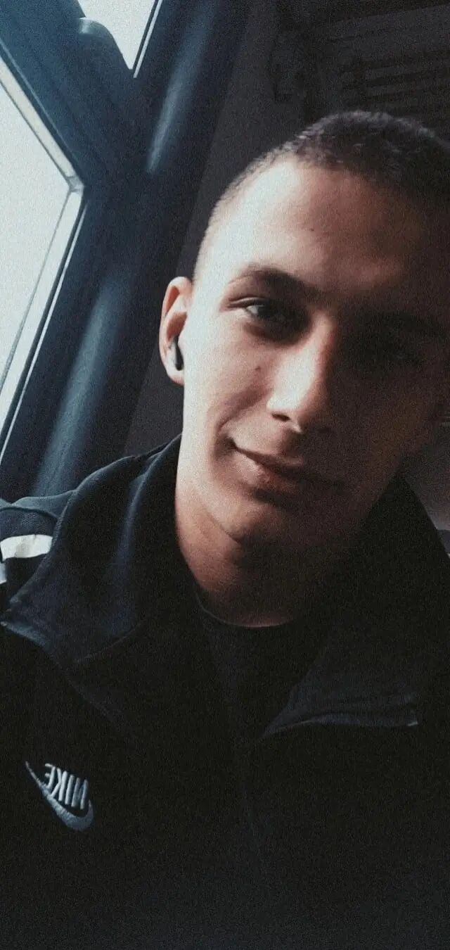  32292677  , 22 ,    