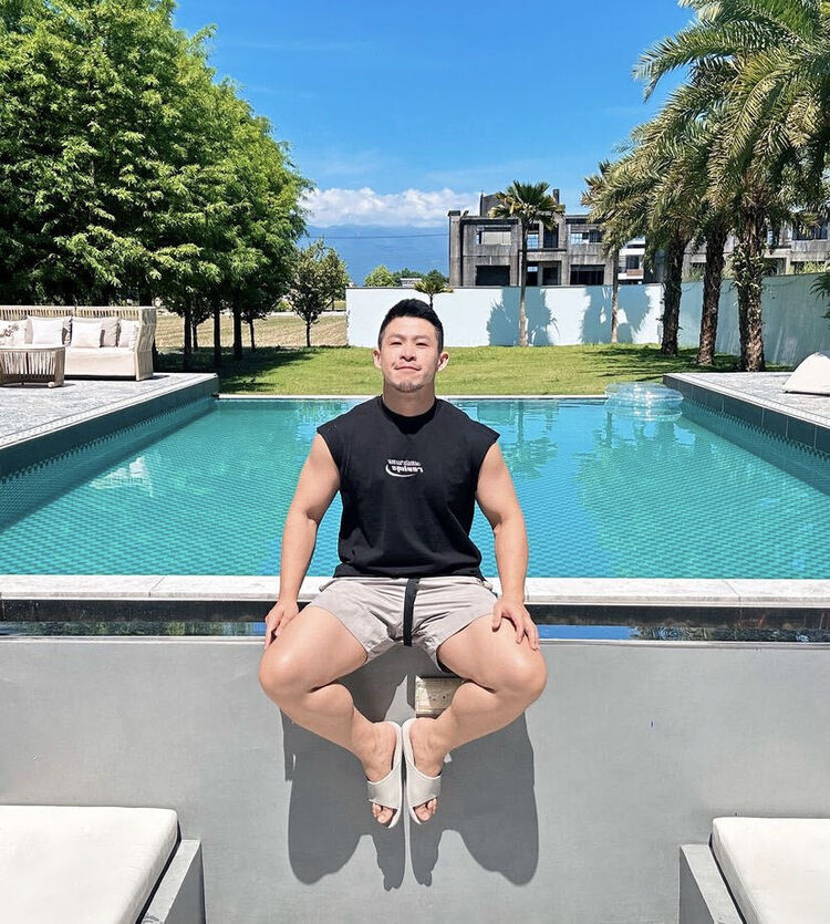  Raszyn,   Raheem hong, 36 ,   ,   