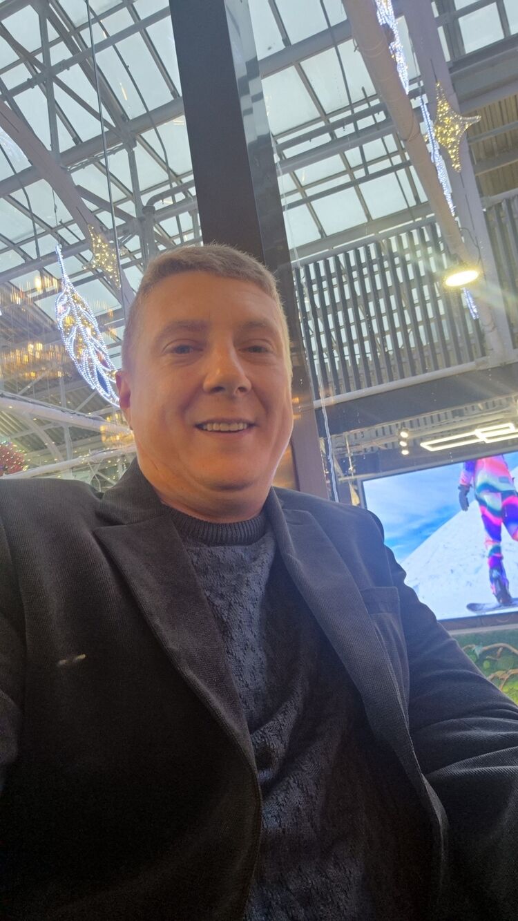  48797627  , 40 ,    --