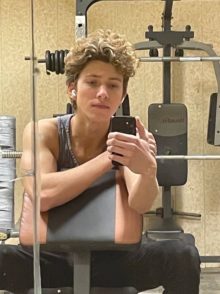  30902267  , 22 ,    -