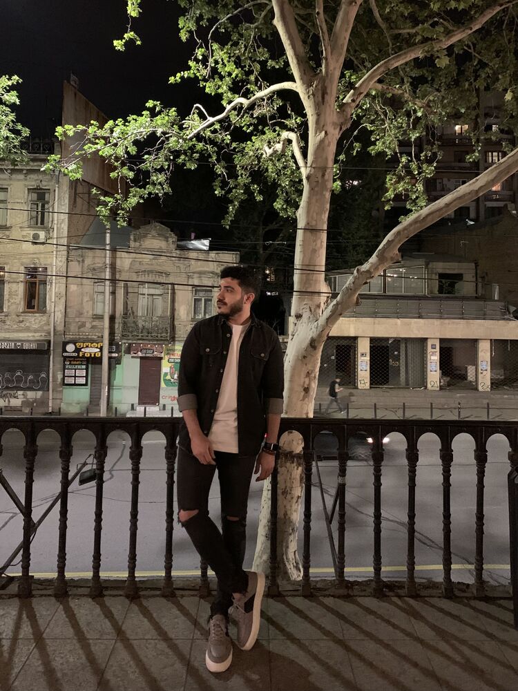  ,   Emir, 27 ,   ,   