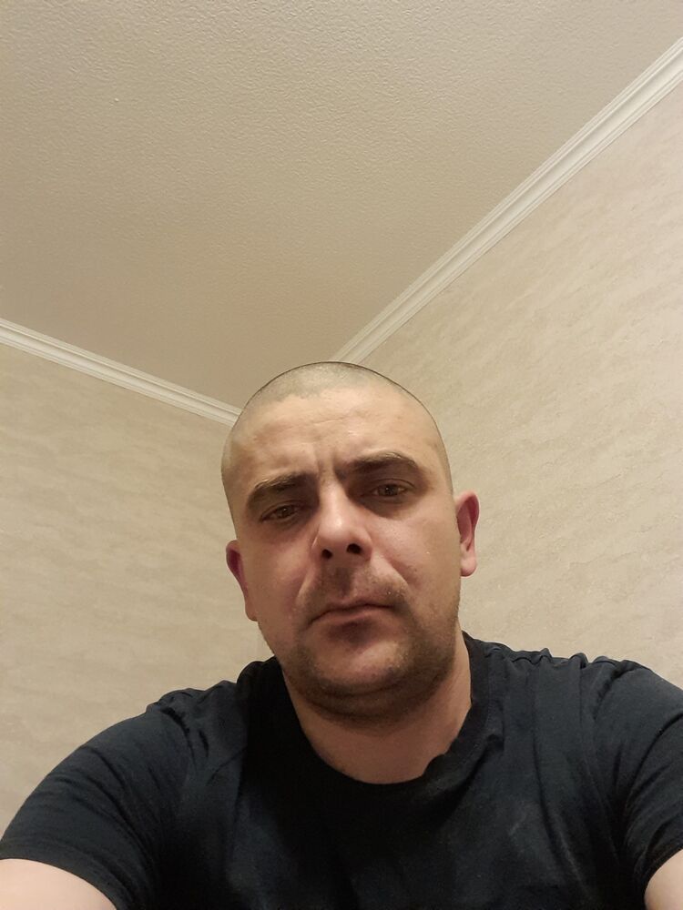  34194377  Ivan, 37 ,    