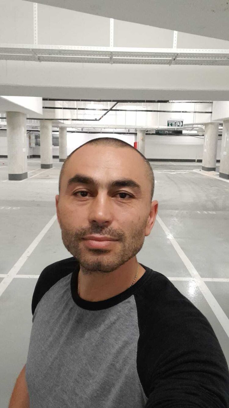  Holon,   , 39 ,   ,   
