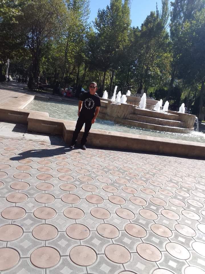  42897187  Arman, 24 ,    