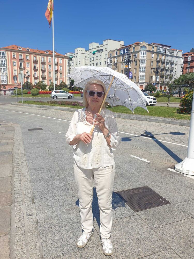  ,   Nina, 76 ,     , c 