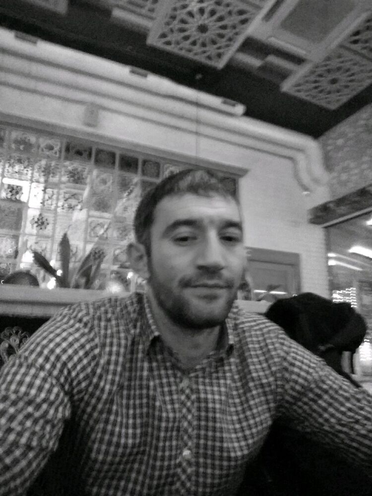  19237937  Rayal, 39 ,    