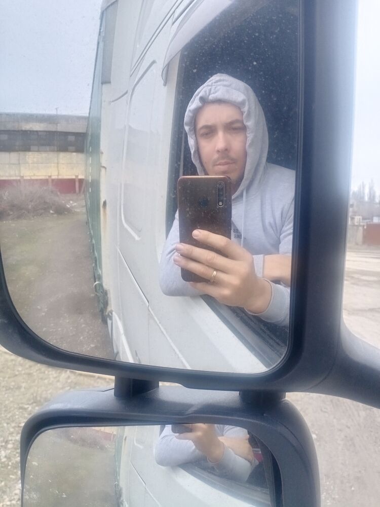  26015897  , 33 ,    