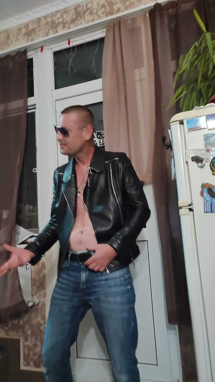 ���� 37215327 ������� �������, 44 ����, ���� ���������� � �����������