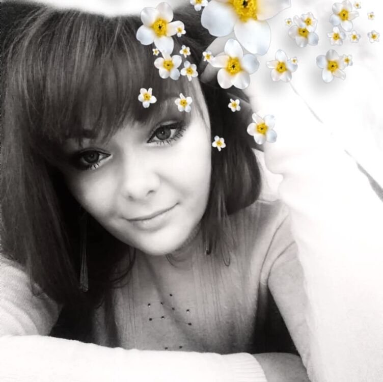  51996977  Juliya, 40 ,    Geneve