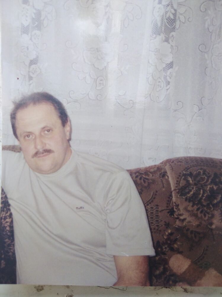  19757957  Yevgeniy, 59 ,    