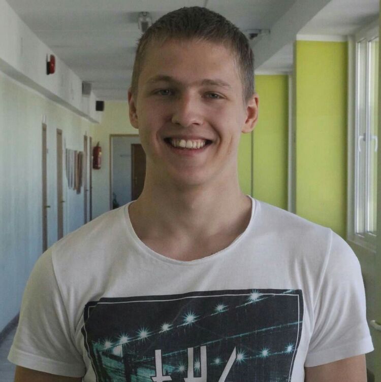  ,   Artem, 29 ,   