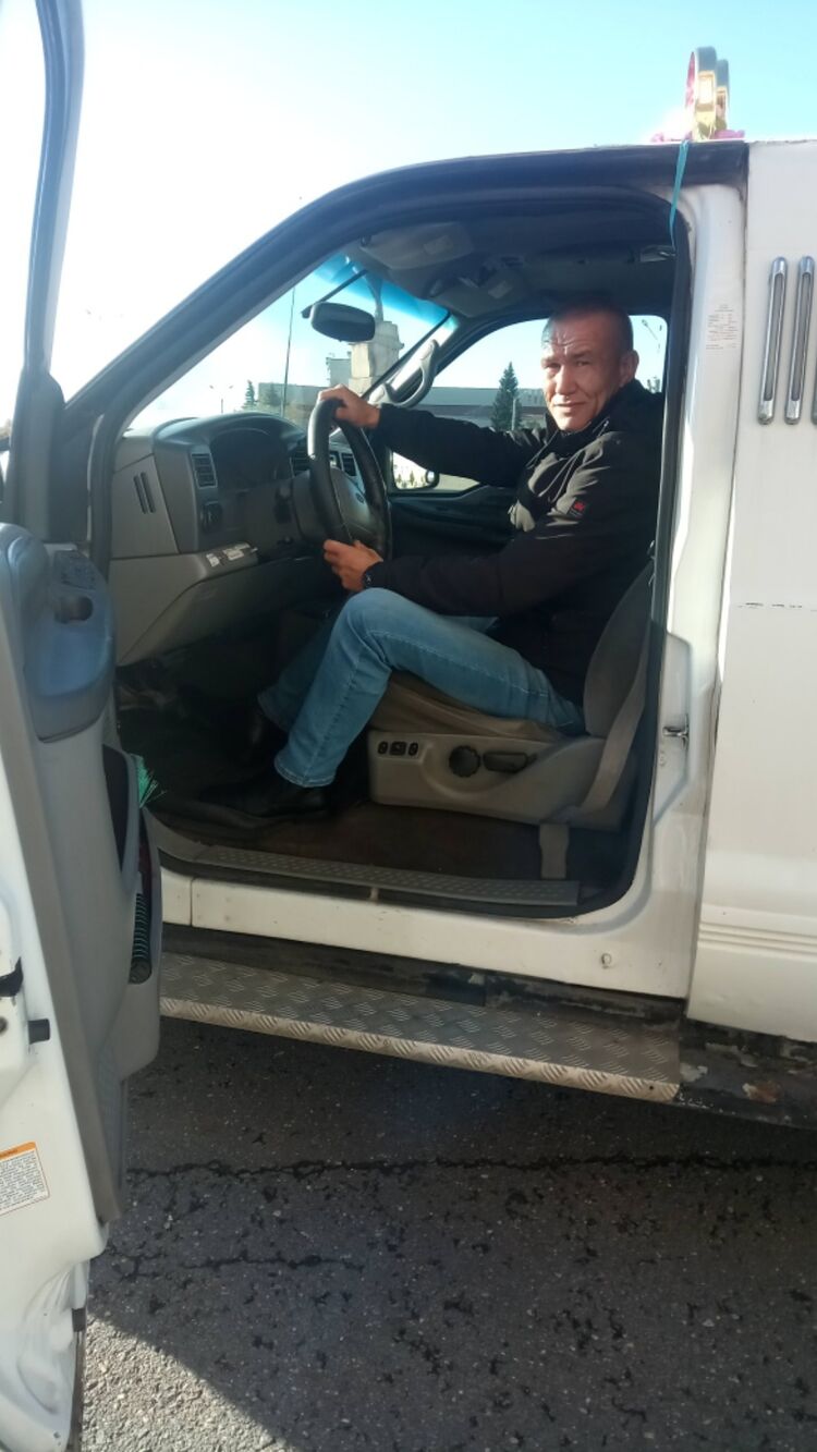  ,   Dmitrii, 45 ,   c 