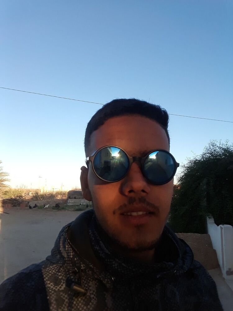  26072317  Yahya, 25 ,    