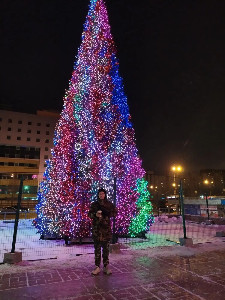  31043687  Anton, 25 ,    