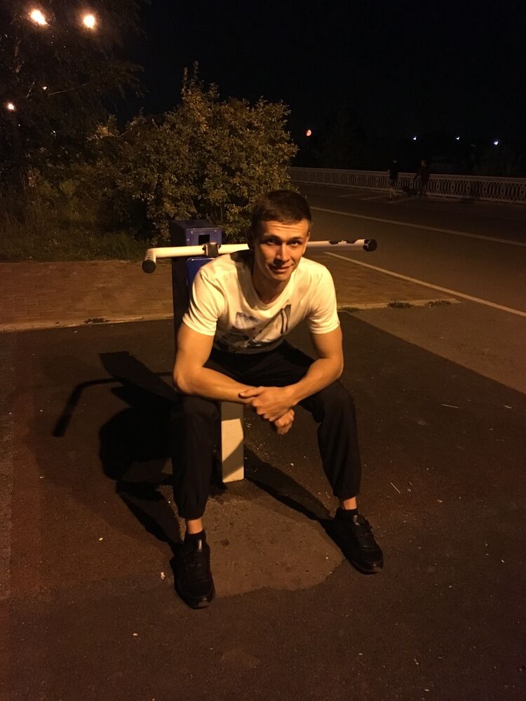  32033547  Giga, 31 ,     