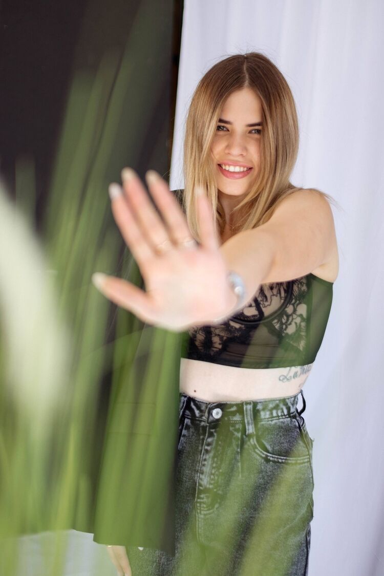  ,   Viki, 33 ,   ,   , 