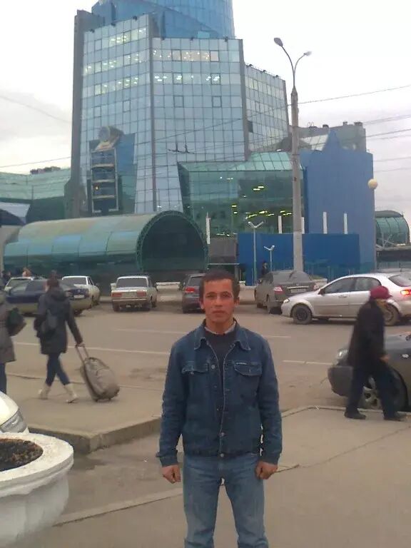  33048267  Sa, 38 ,    