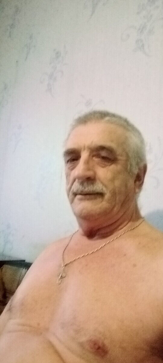  21811877  , 73 ,    