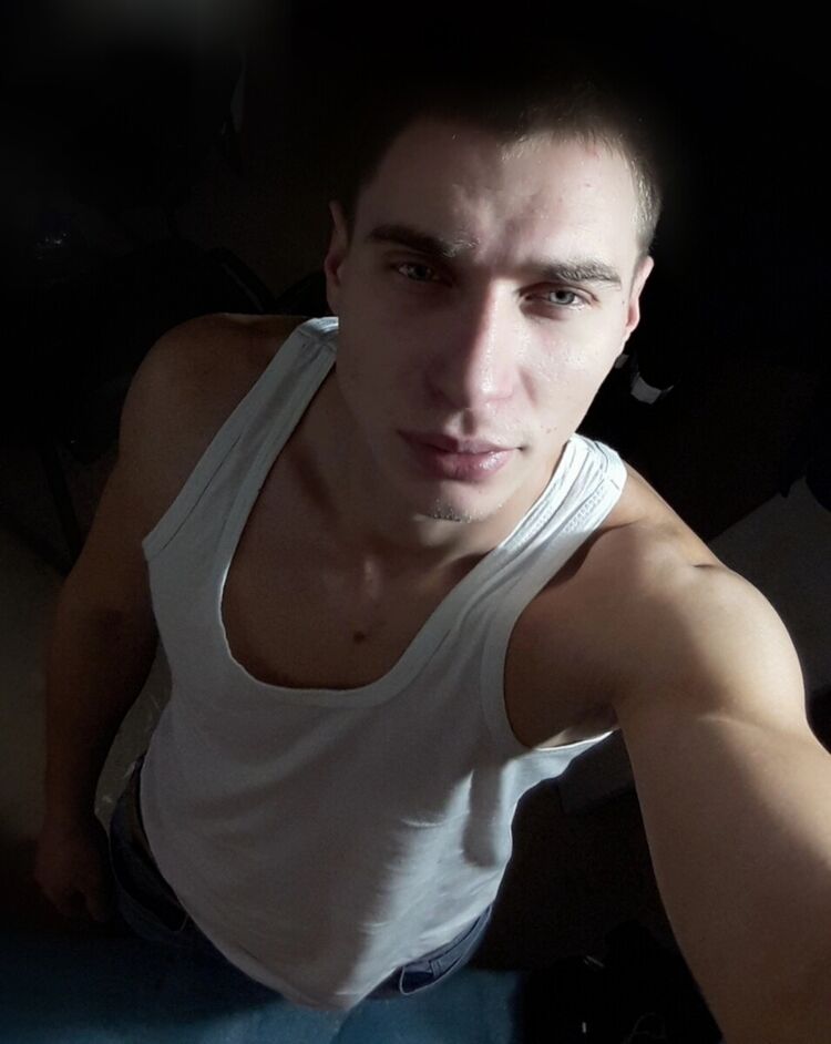  21768277  , 32 ,    -